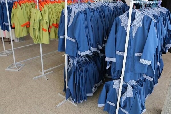 تهیه لباس فرم دانش‌آموزی در مدارس اصفهان اجباری نیست
