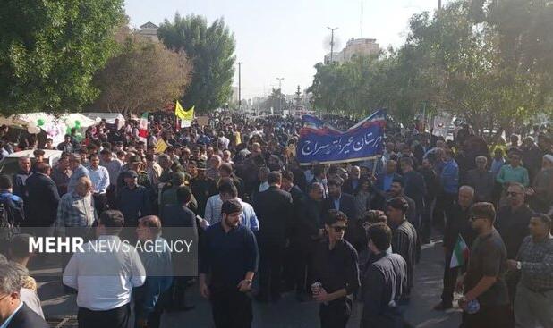 ۱۳ آبان پرشور در بوشهر؛ فریاد استکبارستیزی در ساحل خلیج فارس