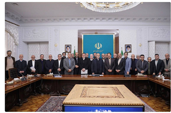 جلسه مهم پزشکیان با فعالان اصناف با حضور همتی