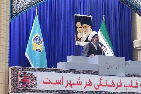 امام جمعه زابل: دشمن پس از شکست نظامی جنگ رسانه‌ای را آغاز کرده است