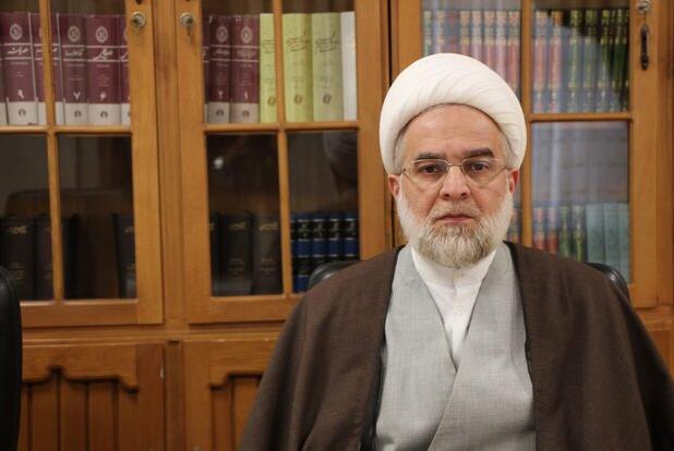 تحصیلکرده ها با ابتکار و خلاقیت در جامعه نقش آفرینی کنند