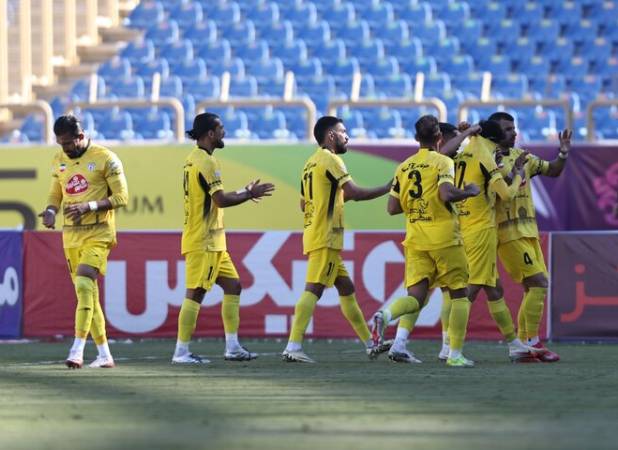 پیروزی بزرگ فجر سپاسی مقابل تراکتور/ صعود موقت شاگردان قربانی در جدول