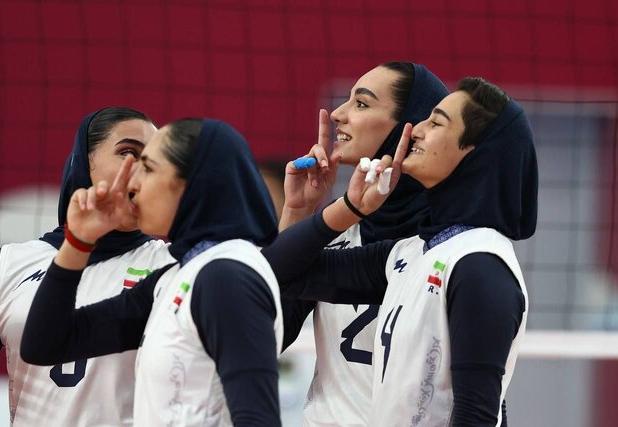 دختران والیبال ایران فینالیست شدند/ پیروزی نفس‌گیر شاگردان لی مقابل فیلیپین