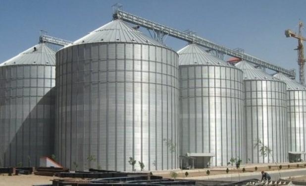 ذخایر گندم و کالاهای اساسی کشور 2 برابر شد