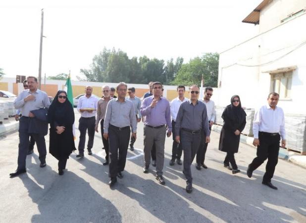 آغاز عملیات سنگ‌فرش معابر شهری در خارگ