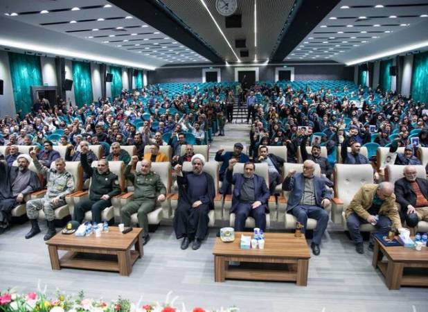 ۱۵۰ هنرمند در جشنواره «فانوس» با آرمان های انقلاب بیعت کردند