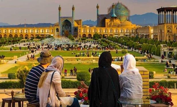ایران به دنبال جذب گردشگر از کشورهای همسایه