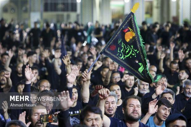 اجتماع بزرگ «لبیک یا حسین(ع)» در حرم مطهر امام رضا(ع)