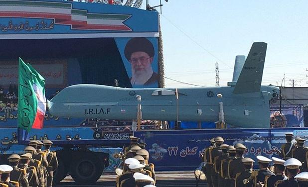 پهپاد کمان ٢٢ برای نخستین بار به نمایش عموم درآمد