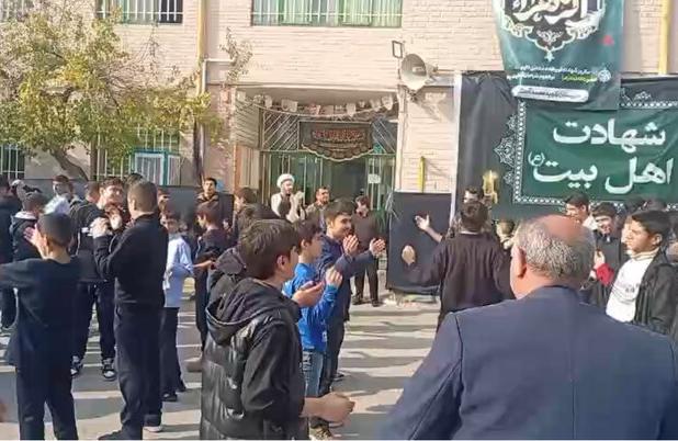 عزاداری نوجوانان ارومیه در سالروز شهادت حضرت زهرا(س)