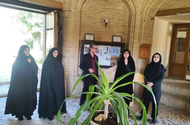 بازارچه دائمی صنایع دستی ملایر هرچه سریع‌تر افتتاح می‌شود