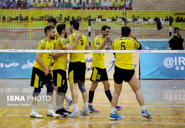 سرمربی والیبال سپاهان: در بهترین شرایط فنی بودیم/ حمایت تماشاگران شیرینی برد را دوچندان کرد