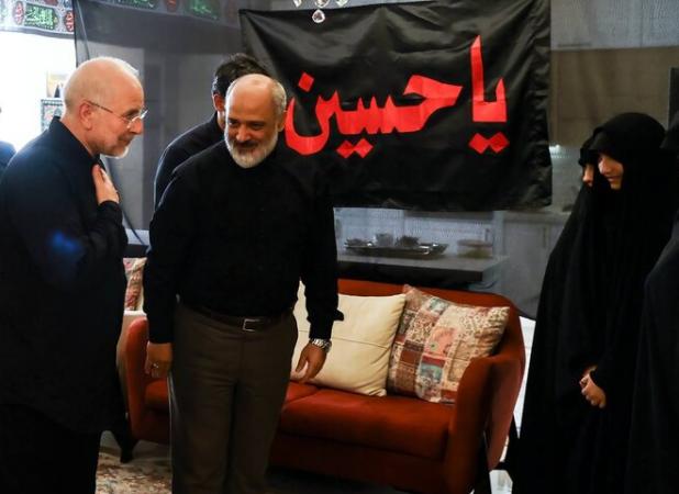 قالیباف در منزل شهید محمدمهدی طهرانچی حضور یافت
