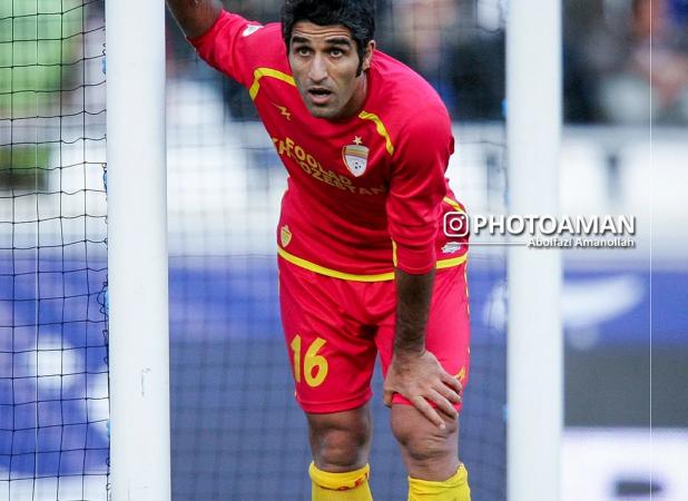 ستاره جعلی روی پیراهن پژمان جمشیدی!