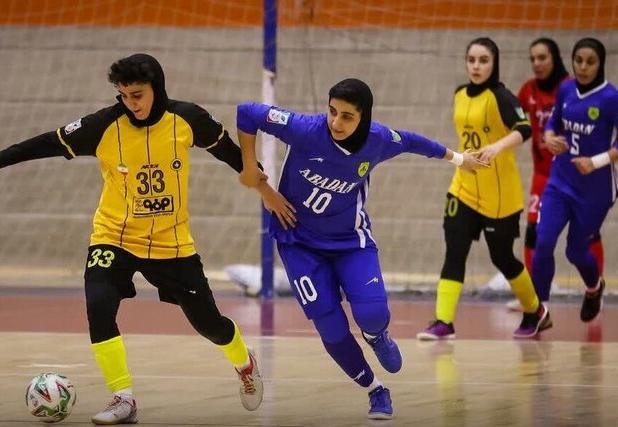 استقلال برنده جدال مدعیان قهرمانی