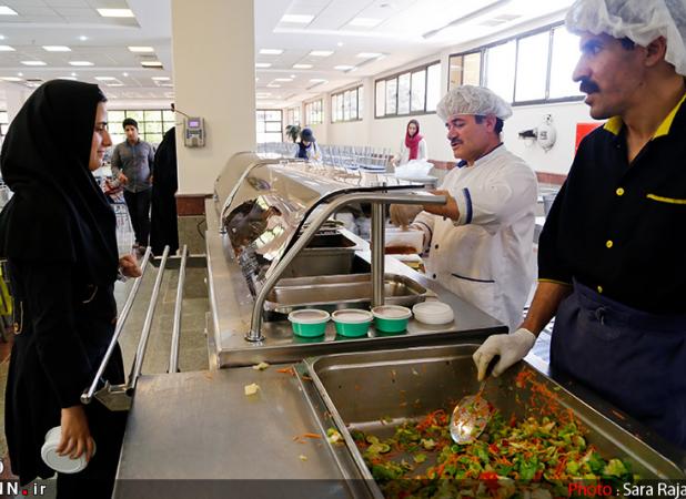 عکس چندش‌آور از غذای سلف یکی از دانشگاه‌های کشور!