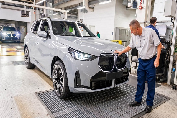 BMW موفق ترین صادرکننده خودرو درآمریکا شد