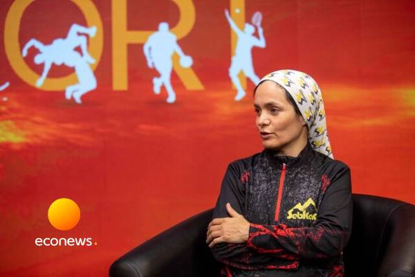 صعود علیرغم دزدی از زن کوهنورد ایرانی در شیشاپانگما