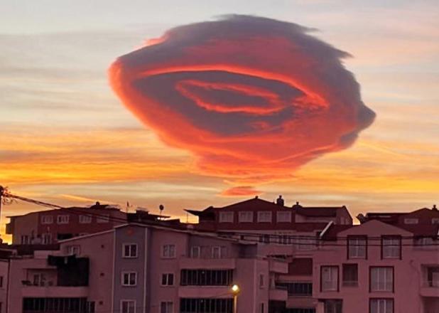 ابرهای عجیب و ترسناک در آسمان ترکیه + فیلم