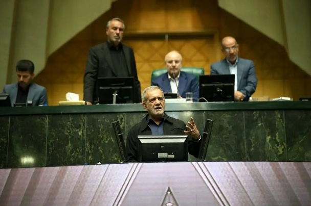توجه جدی به رشد اقتصادی و اشتغال دربودجه ۱۴۰۴