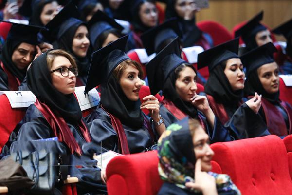 تامین اقتصادی دانشجویان دکتری باید در اولویت باشد