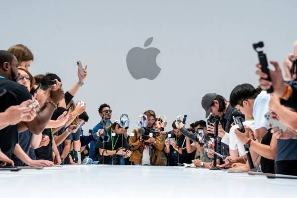 علیرغم پیش بینی ها ، آیفون ایر در بازار محبوب نشد!