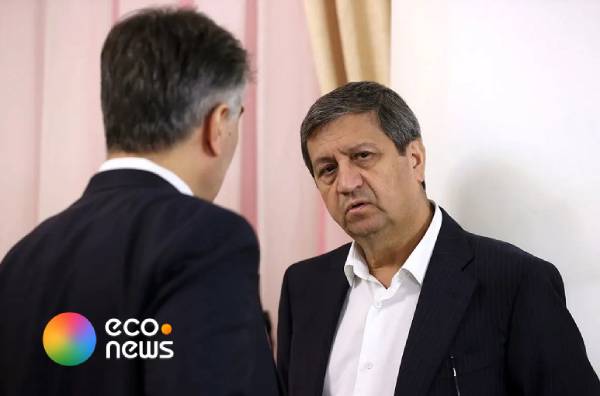 همتی دوباره رئیس کل بانک مرکزی شد