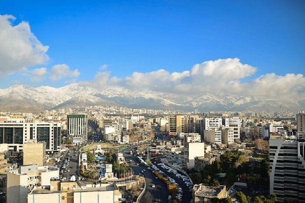 وزش باد بجای مسئولان به داد تهران رسید