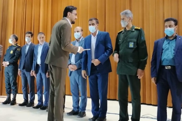 وظیفه اصلی شوراها در شهر و روستا، \