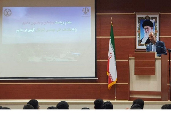 برگزاری کارگاه های آموزشی برای مدرسّان دبیرستان های گلپایگان