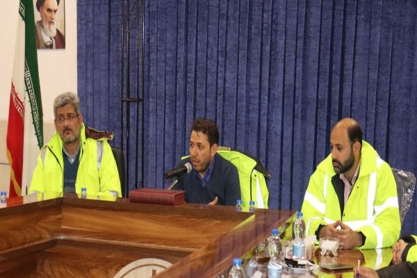 تلاش شهرداری گلپایگان جهت جلوگیری از آب گرفتگی به علت بارندگی