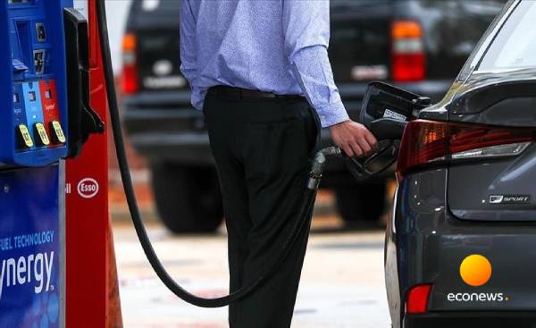 قیمت بنزین، چالش سیاسی جدید برای دولت آمریکا