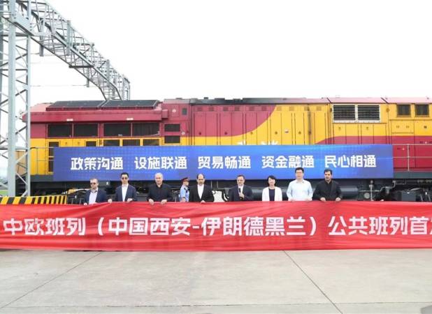 نخستین محموله ریلی چین وارد فرودگاه پیام شد