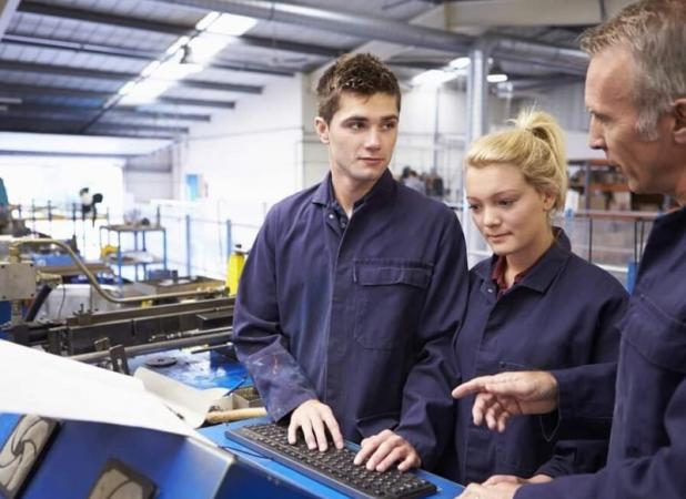 کامل‌ترین لیست رشته‌های اوسبیلدونگ المان 2025 + شرایط و مدارک