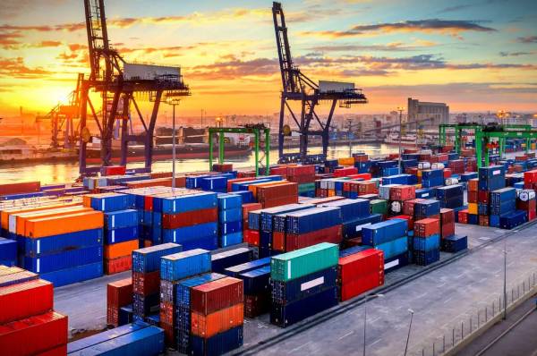 ترخیص ۲۳۰ میلیون تن کالا از گمرکات در سال ۱۴۰۳