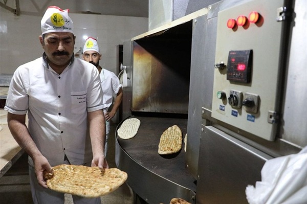 نانوایی ها مشکلی از جهت آرد برای پخت ندارند