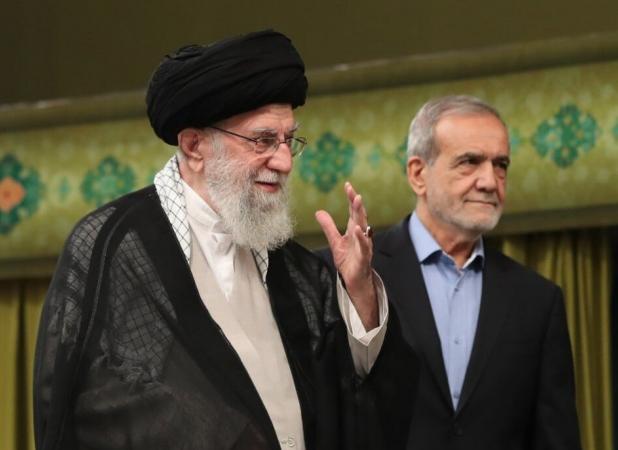 واکنش جالب رئیسجمهور به حضور رهبر انقلاب