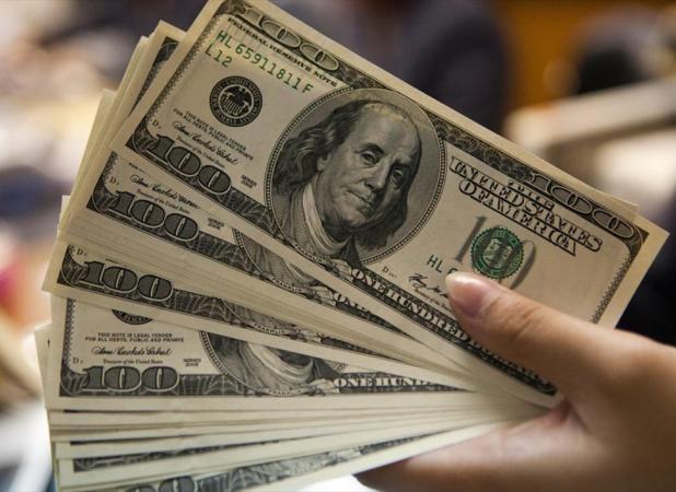 پشت پرده گرانی دلار چیست؟/ کاسبان FATF از افزایش قیمت ارز چقدر سود می‌برند؟