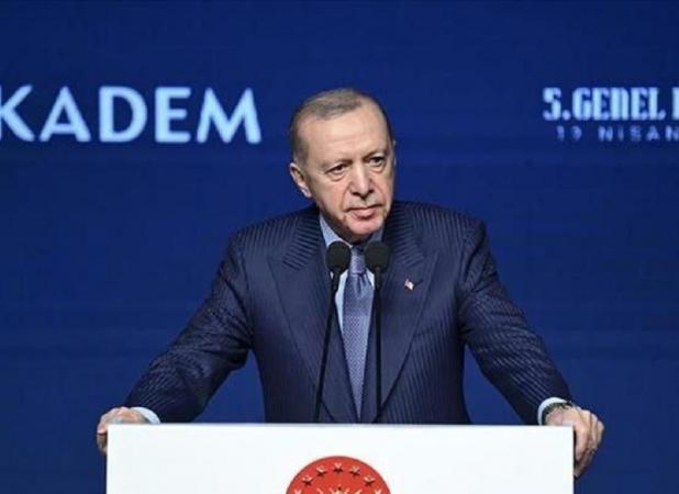وقوع پس لرزه جدید هنگام سخنرانی اردوغان+فیلم