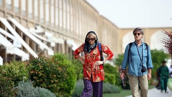 محدودیت‌های کرونایی برای گردشگران لغو شد