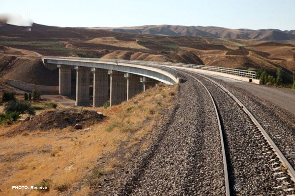 ایران شاهراه ترانزیتی شرق - غرب میشود