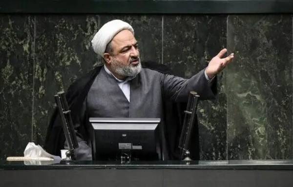 جدال لفظی در مجلس؛ جمله رسایی حاشیه‌ساز شد