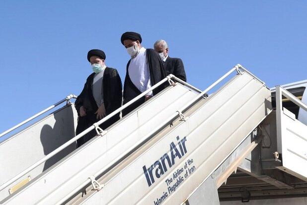 رئیس جمهور دقایقی پیش وارد آبادان شد