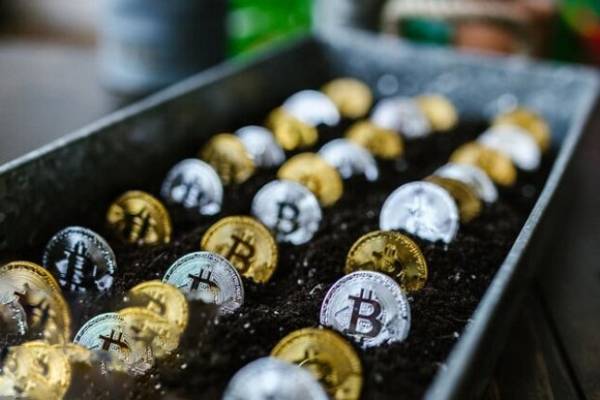 صندوق‌های کریپتویی در راه بورس تهران