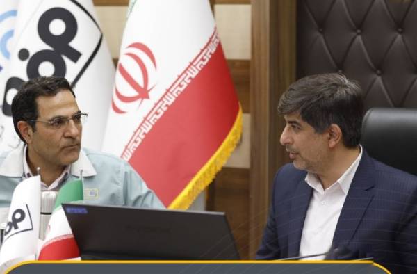 انتقاد مدیرعامل فولاد مبارکه از قطعی برق صنایع 