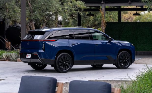 تویوتا هایلندر 2027 معرفی شد +مشخصات و تصاویر