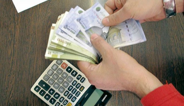 شرط مهار تورم فقط جلوگیری از افزایش حقوقها نیست
