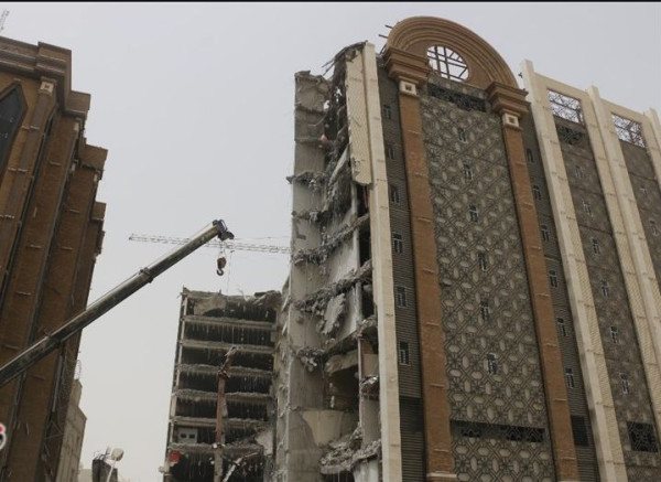 جزئیات تازه از تبانی مالک و شهرداری برای صدور پروانه ساختمان "متروپل"