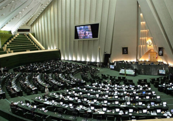 نامه نمایندگان مجلس به رهبر انقلاب درباره طرحها