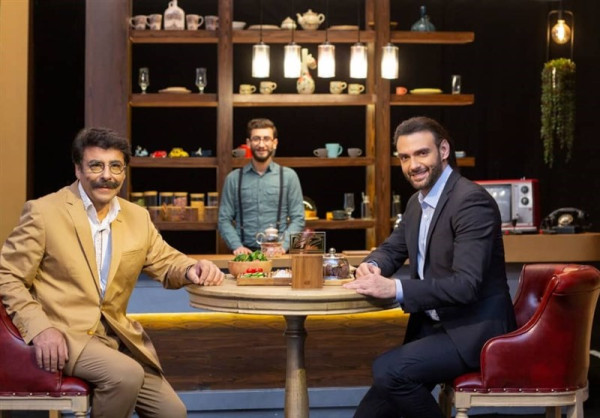 پولم را از بساز بفروشی در می‌آورم نه از موسیقی!